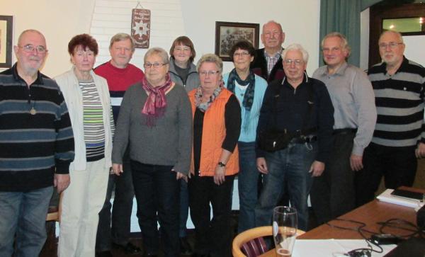 Ein starkes Team: (v.l.n.r.) Uwe Köster (Laatzen), Rena Pohl (Hannover), Wolfgang Sander (Hannover), Ingrid Köster (Laatzen), Petra Paare (Hannover), Heidi Stempor (Letter) Uta Bräunlich (Letter), Fritz Brüggemann (stellv. Bezirksvors., Hannover), Hans-Joachim Manthey (Bezirksvorsitzender), Heinrich Vogt (Hannover) und Horst Kaßauer (Letter).) © Horst Kaßauer